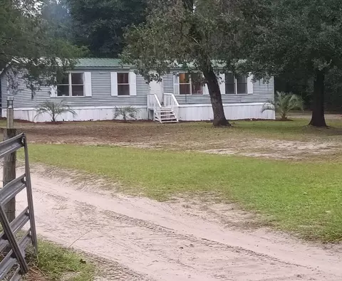 325 SW Walnut Pl, Fort White, FL 32038