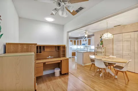 Dining - 11447 SW 69th Cir, Ocala, FL 34476 photo 3 of 5