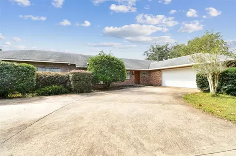 812 W Rich Ave, Deland, FL 32720