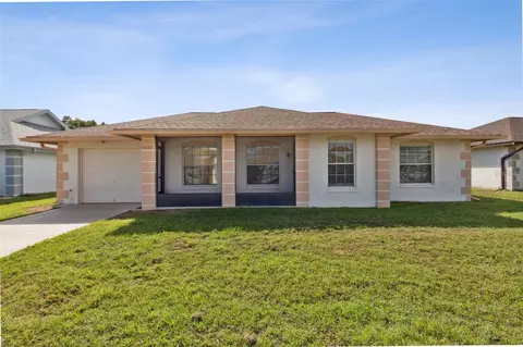 5422 Silent Brook Dr, Orlando, FL 32821