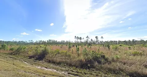 101 Japonica Ave, Indian Lake Estates, FL 33855