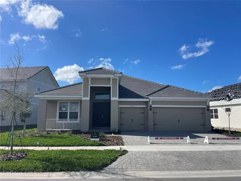 2610 Wise River Ln, Zephyrhills, FL 33539