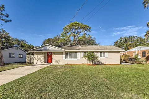 1009 Perkins St, Leesburg, FL 34748