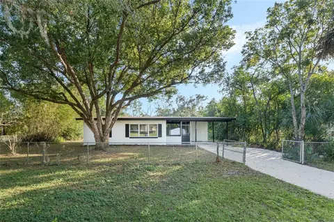 560 E 3rd St, Chuluota, FL 32766