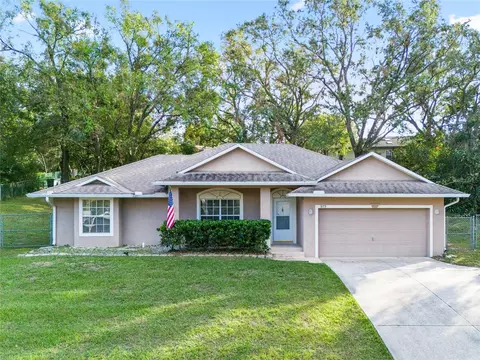 975 Brogden Dr, Clermont, FL 34711