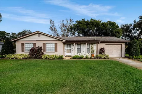 309 Maid Of The Mist Dr, Fern Park, FL 32730