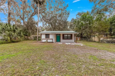2677 Cr 422, Lake Panasoffkee, FL 33538