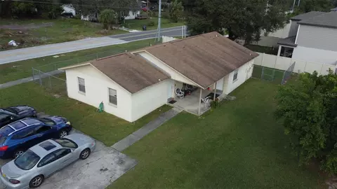 23592361 Chestnut Hills Dr, Lakeland, FL 33805