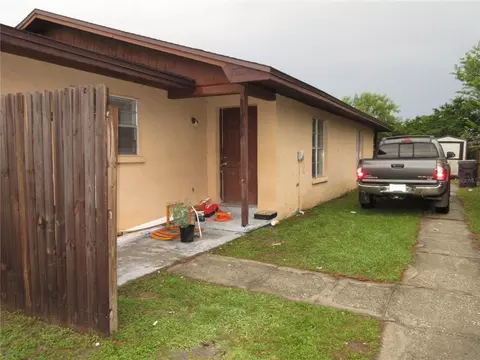 1048-1050 Buccaneer Dr, Lakeland, FL 33801