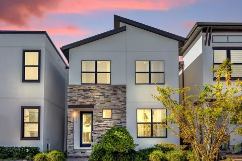200 Villa Domani Cir, Davenport, FL 33896