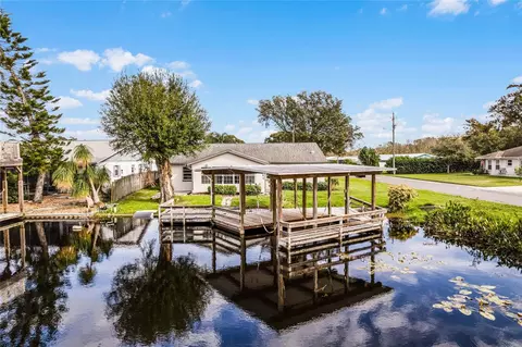 26603 W Cove Dr, Tavares, FL 32778