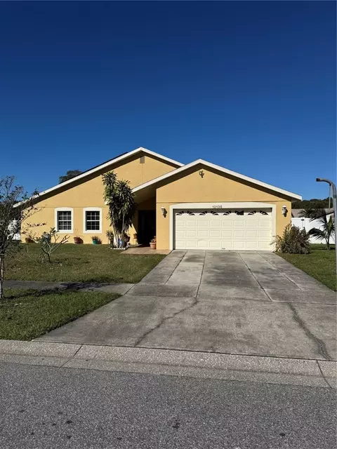 12136 Florida Woods Ln, Orlando, FL 32824