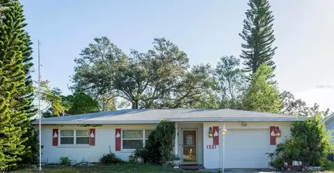 1321 S Evergreen Ave, Clearwater, FL 33756
