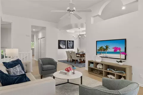 7822 Gardner Dr #201, Naples, FL 34109