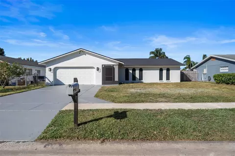 720 Innsbruck Dr, Orlando, FL 32825