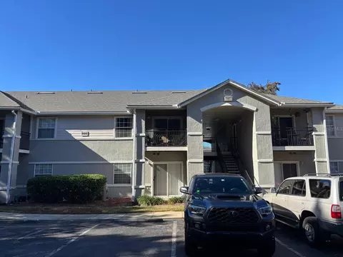 3705 SW 27th St #825, Gainesville, FL 32608