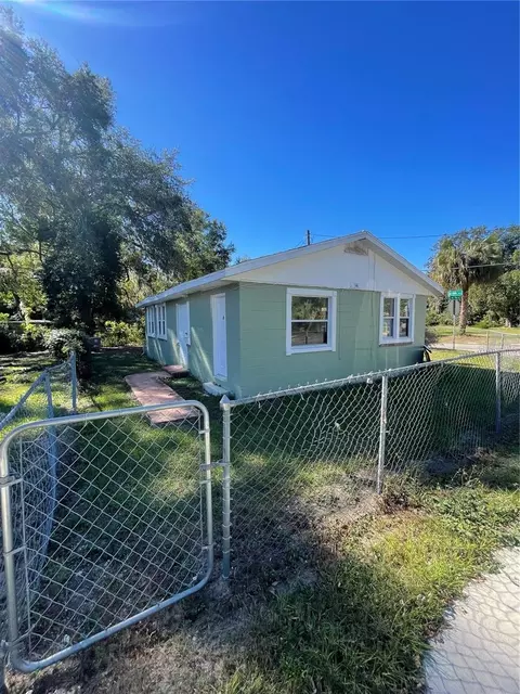 922 NW 7th St, Ocala, FL 34475