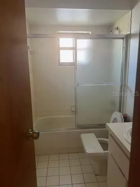 Bath - 118 Cedar Rd, Ocala, FL 34472 photo 1 of 3