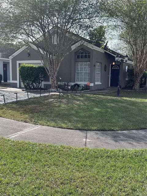 378 Southern Charm Dr, Orlando, FL 32807