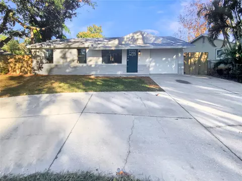 8973 85th St, Seminole, FL 33777
