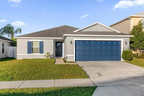 1621 Strathmore Cir, Mount Dora, FL 32757