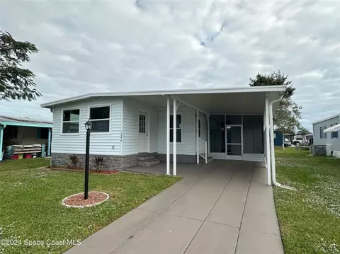 1044 Thrush Cir, Sebastian, FL 32976