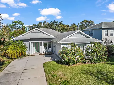 2775 Athens Dr, Leesburg, FL 34748