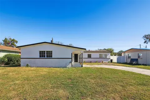 6007 Ambassador Dr, Tampa, FL 33615