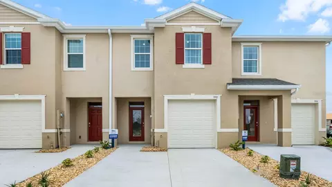 1010 Lido Dr, Howey In The Hills, FL 34737