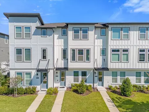 8570 Warburg Aly, Orlando, FL 32827