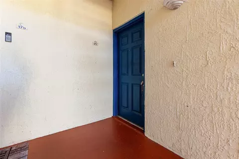 90 Hidden Lake Dr #177, Sanford, FL 32773
