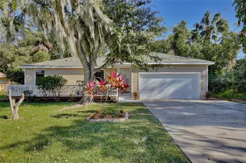 457 Palm Dr, Sanford, FL 32771