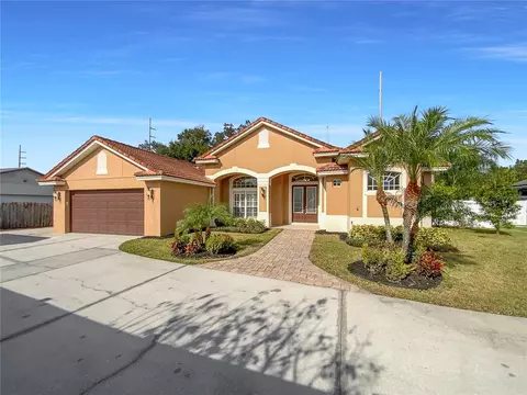 320 Radisson Pl, Oviedo, FL 32765