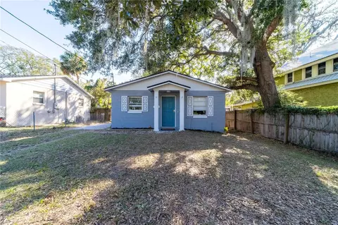 208 Pine Ave, Mount Dora, FL 32757 photo 1