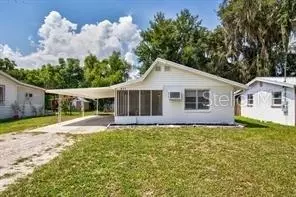 877 Cr 482a, Lake Panasoffkee, FL 33538