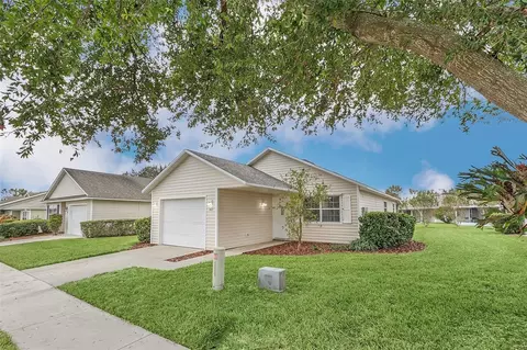 1621 Tudor Ln, Tavares, FL 32778