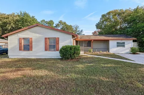 1748 Haverhill Dr, Deltona, FL 32725
