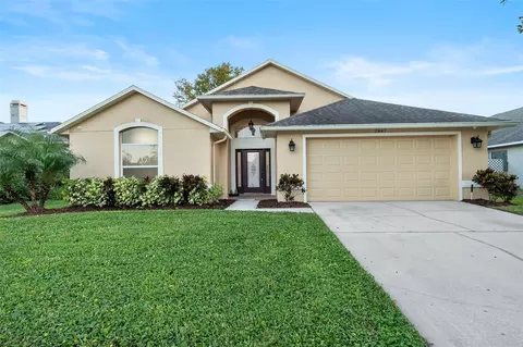 2847 Strand Cir, Oviedo, FL 32765