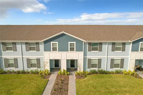 826 Paradise Dr, Davenport, FL 33897