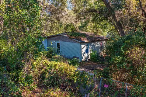 20560 SE 155th Pl, Umatilla, FL 32784