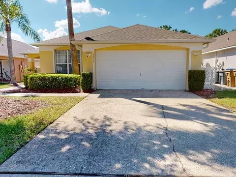 1017 Lake Berkley Dr, Kissimmee, FL 34746