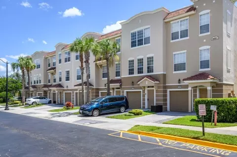 8001 Cool Breeze Dr #121, Orlando, FL 32819