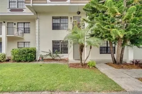 6030 Village Cir, Orlando, FL 32822