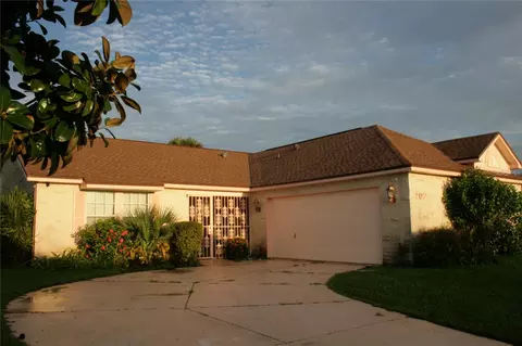 207 Fairgreen Ave, New Smyrna Beach, FL 32168