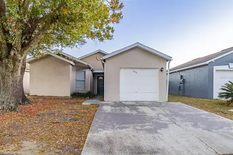 5436 Wood Crossing St, Orlando, FL 32811