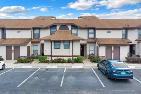 3100 S Semoran Blvd #8, Orlando, FL 32822