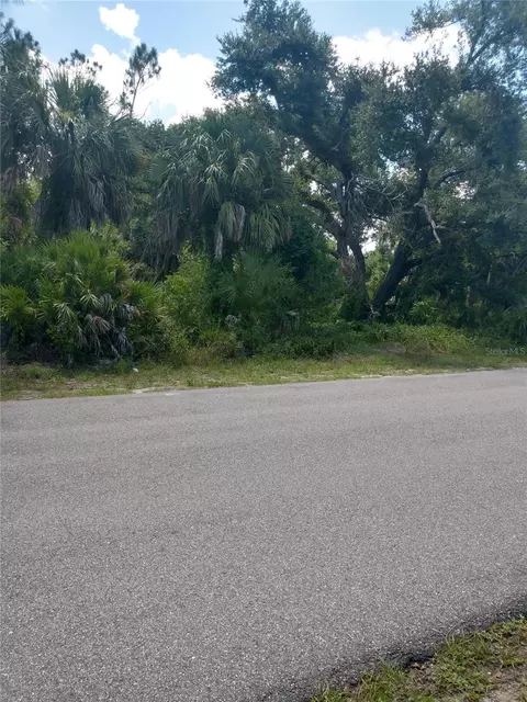 1420 Kenesaw St, Port Charlotte, FL 33948