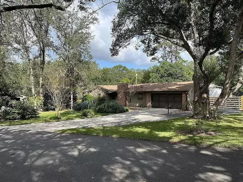 1961 Yorkshire Dr, Deland, FL 32724