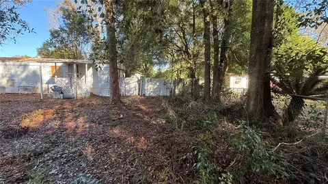 116 Wateroak Rd, Satsuma, FL 32189