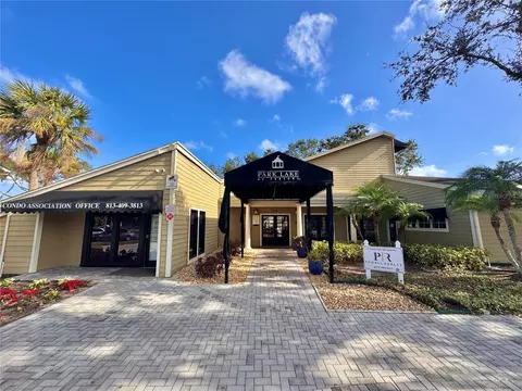 803 Lake Haven Sq #106, Brandon, FL 33511